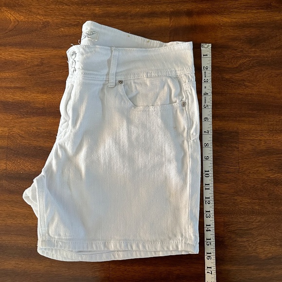 VGS White‎ Short - Size 16. - Picture 4 of 11